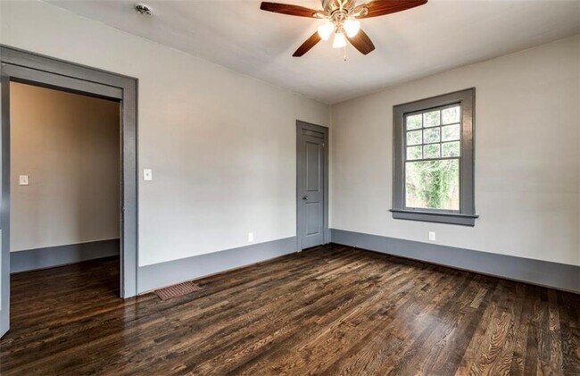 Foto del edificio - 1497 Rogers Ave SW