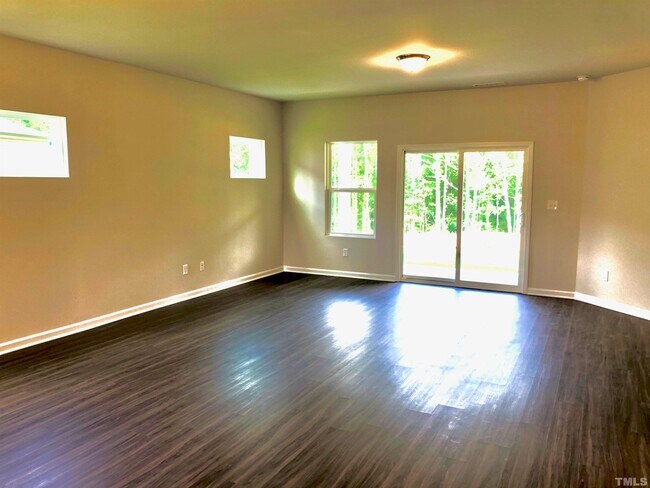 Foto del edificio - 2916 Lake Barkley Way