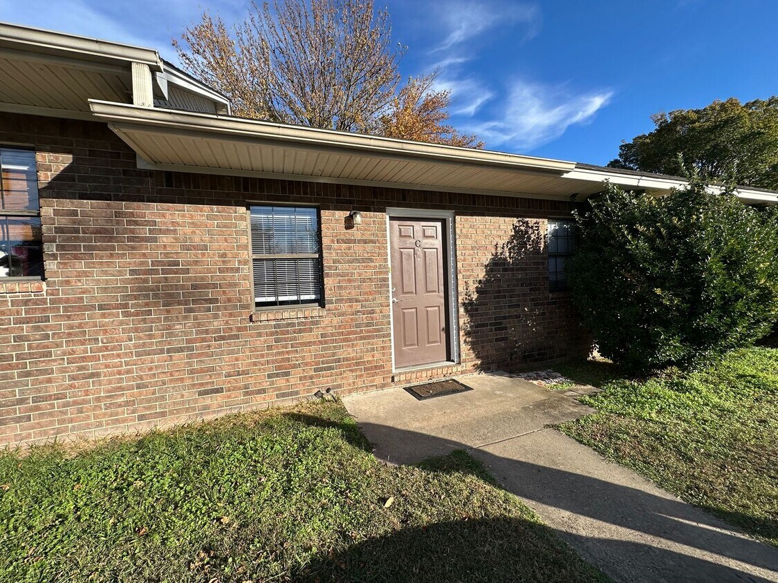 Foto principal - 1402 N Hartford Ave