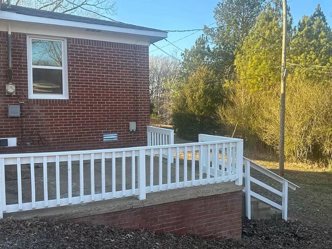 Building Photo - 255 Hardin Rd