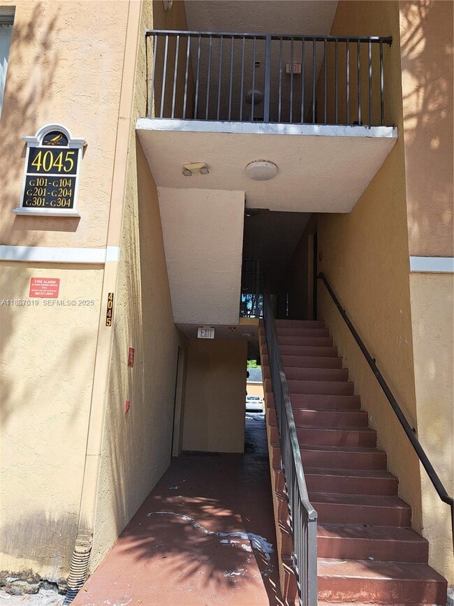 Foto del edificio - 4045 W McNab Rd