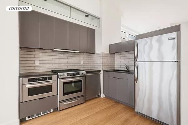 Building Photo - 306 W 48th St