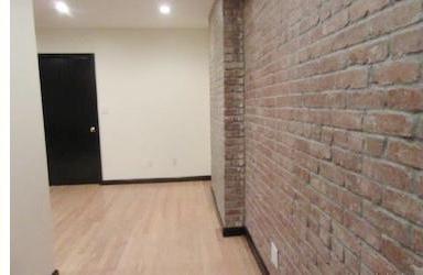 Building Photo - 240 E 28th St