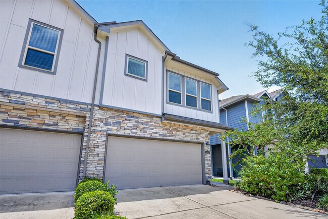 Foto del edificio - 4743 Glen Isle Dr