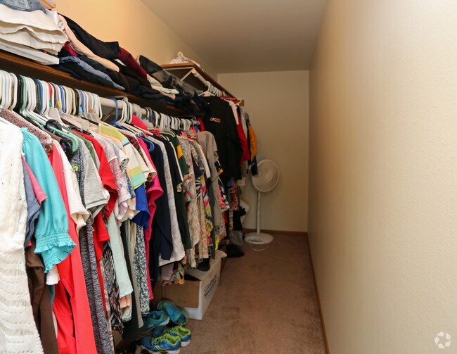 Mountain Crest Apartments Wausau, WI