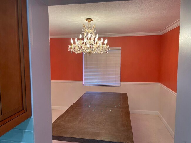 Foto del edificio - 5941 Strawberry Lakes Cir