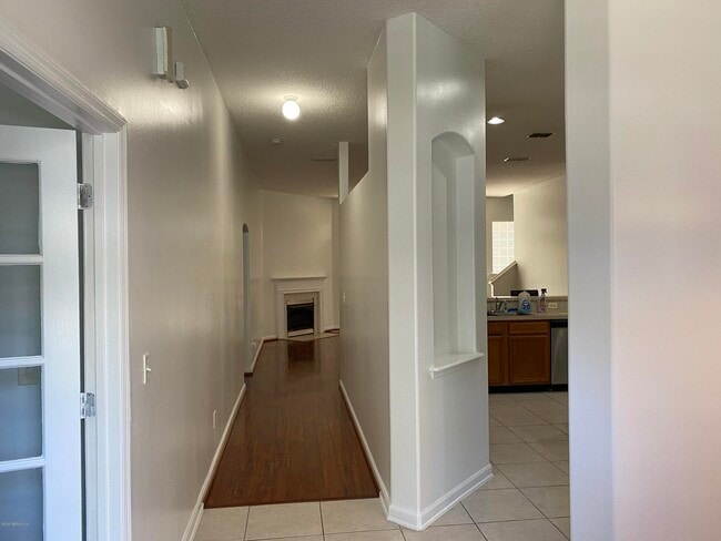 Building Photo - 8837 Canopy Oaks Dr