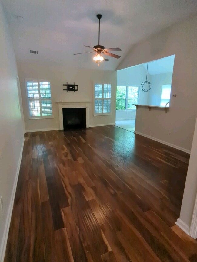 Building Photo - 8253 Ramstone Way