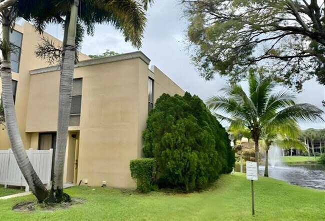 Foto del edificio - 2910 SW 87th Terrace