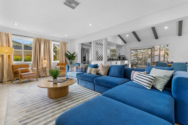 Foto del edificio - 13413 Coronado Dr