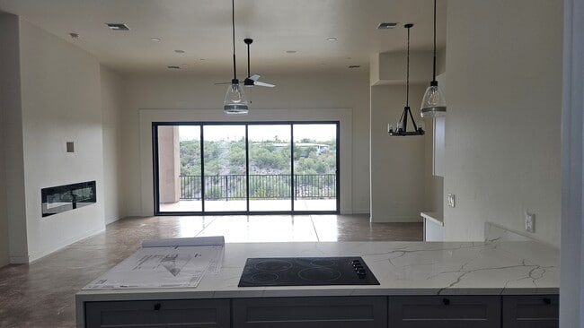 Building Photo - 5730 N Williams Dr