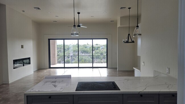 Foto del edificio - 5730 N Williams Dr