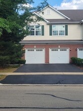 Building Photo - 267 S Alder Creek Dr
