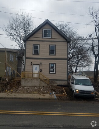 Building Photo - 629 E 25th St