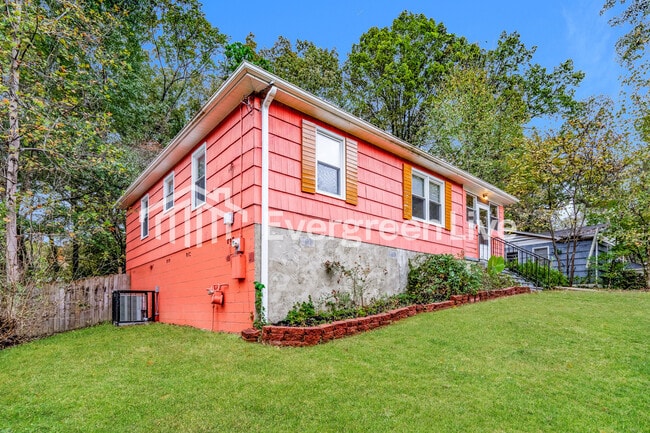 Foto del edificio - 113 Lawson Dr