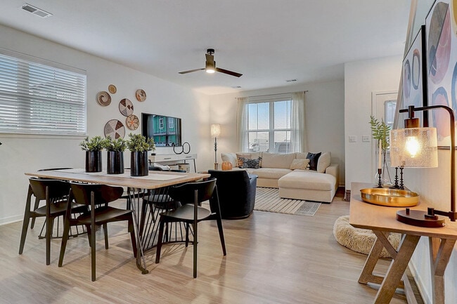 Building Photo - Avanterra Queen Creek