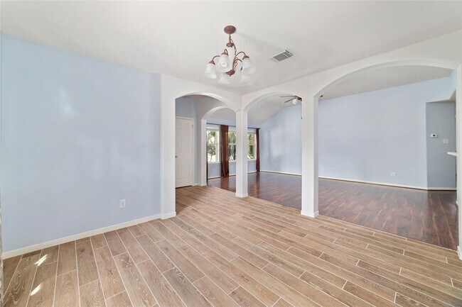 Foto del edificio - 13618 Trailmeadow Ct