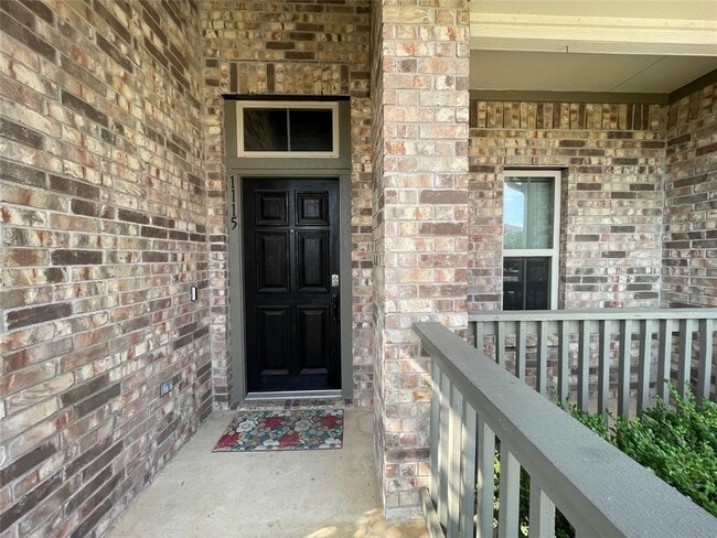 Building Photo - 1115 Black Canyon St