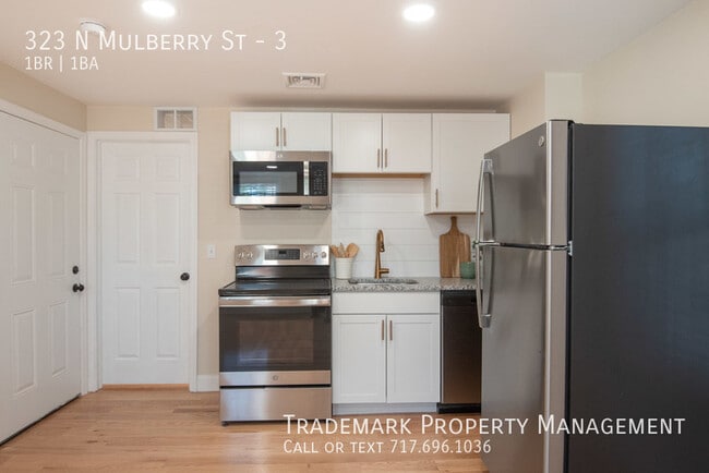 Building Photo - 323 N Mulberry St