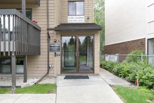 Building Photo - 3519-3519 49 St NW