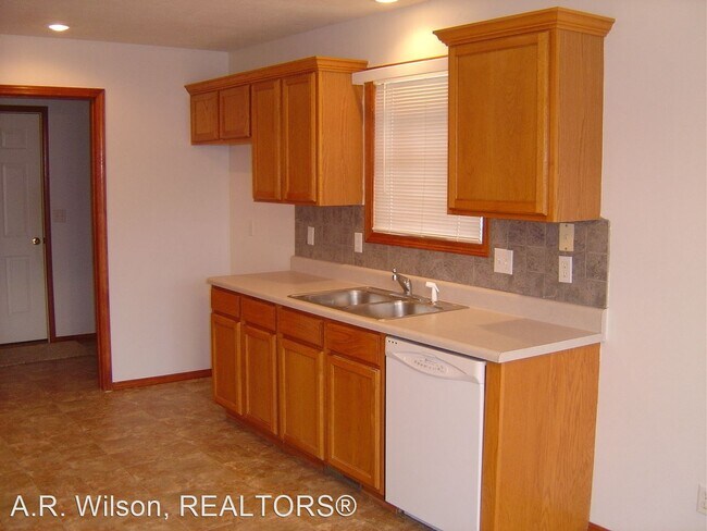 Foto del edificio - 3 br, 2 bath House - 5003 N. Ninth St.