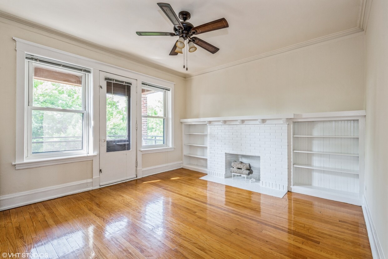 Living Room - 1450 W Rascher Ave