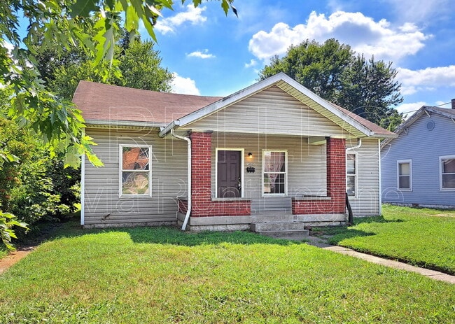 Photo - 1402 Berry Blvd House