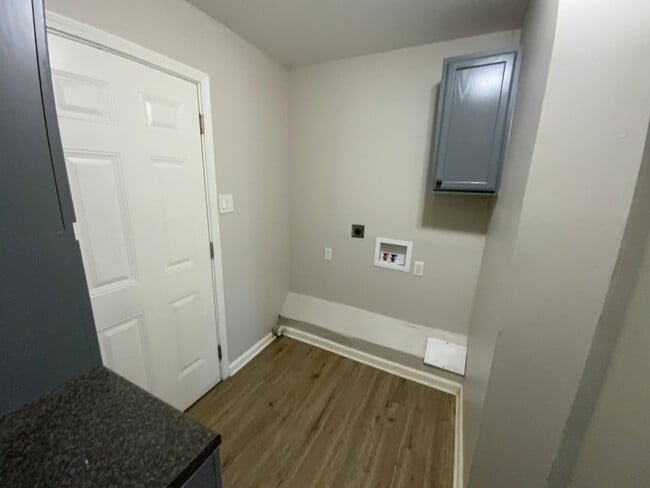 Foto del edificio - 115 Blakely Rd