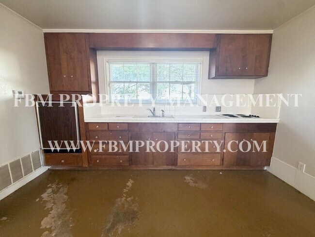 Foto del edificio - 2200 Country Club Rd