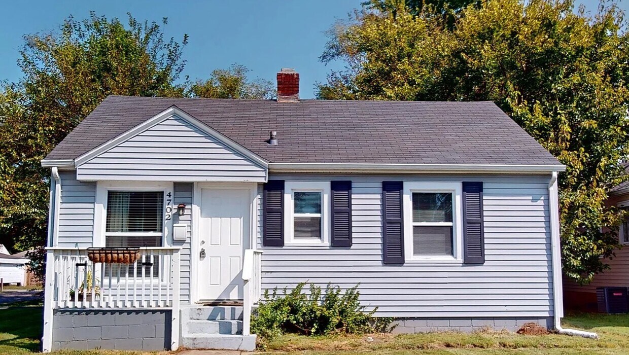 Primary Photo - 4702 Young Ave