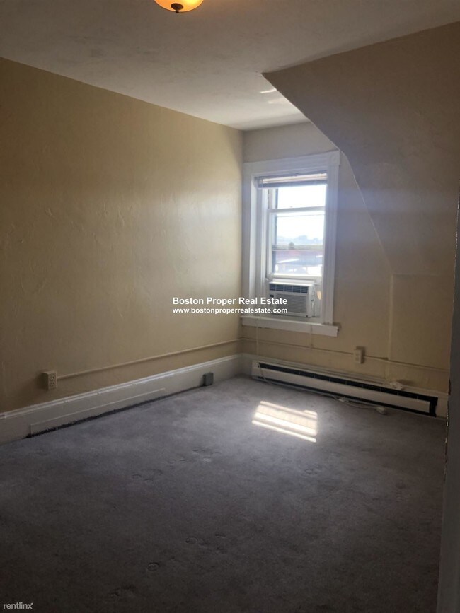 Building Photo - 1 br, 1 bath  - 48 Hereford St # 5A