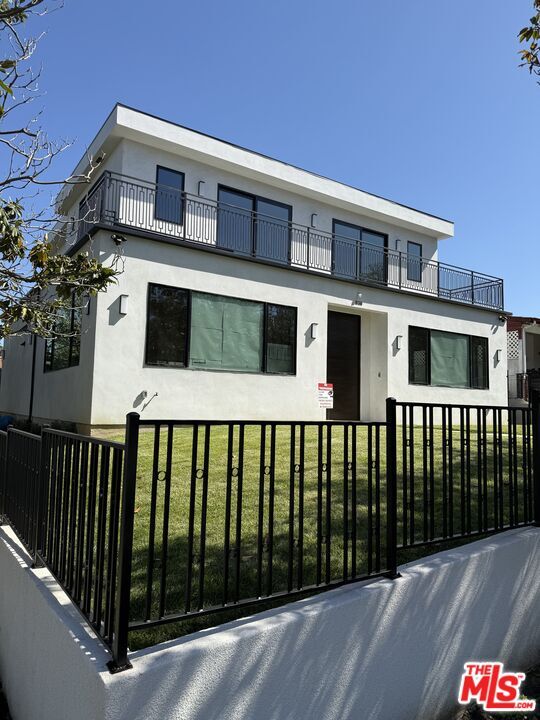 Foto principal - 10360 Ilona Ave