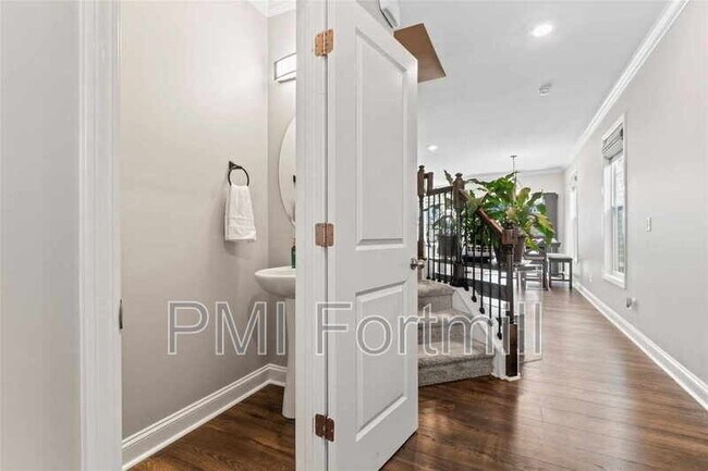 Building Photo - 310 Bulrush Rd