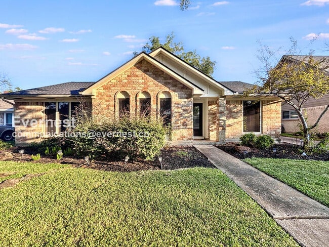 Building Photo - 21418 Park Brook Dr