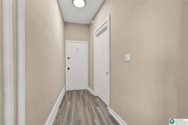 Foto del edificio - 519 N 6th St