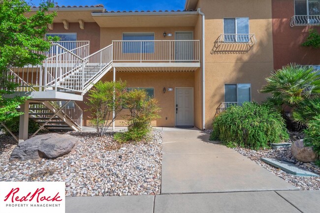 Building Photo - Ground-Level 2 Bedroom Condo. Pet Friendly!