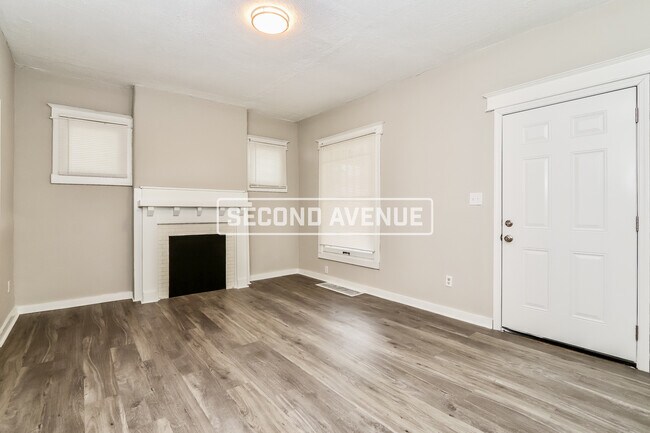 Building Photo - 812 Sutcliffe Ave