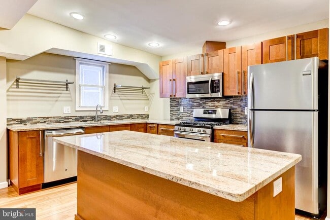 Foto del edificio - 737 Morton St NW