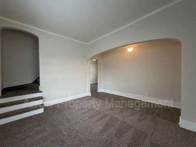 Building Photo - 2832 Dudley St