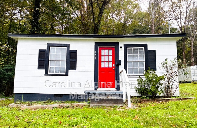 Photo - 701 S Lorraine St House