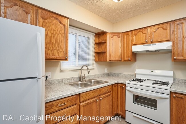 Building Photo - 3 br, 2 bath House - 1077 East 168th Street