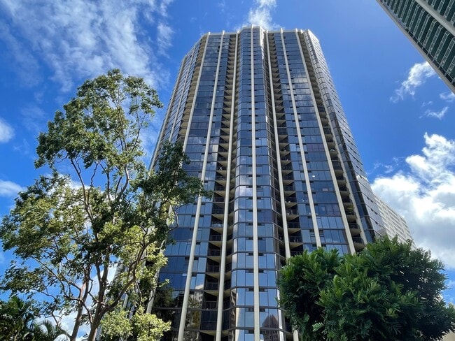 Honolulu Tower - 60 N Beretania St Apartment