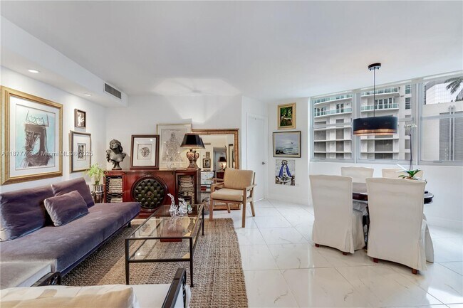 Foto del edificio - 825 Brickell Bay Dr