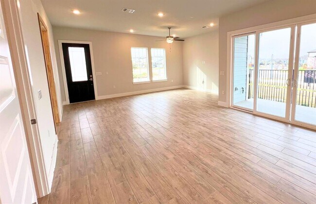 Building Photo - 8100 Corrigan Pass