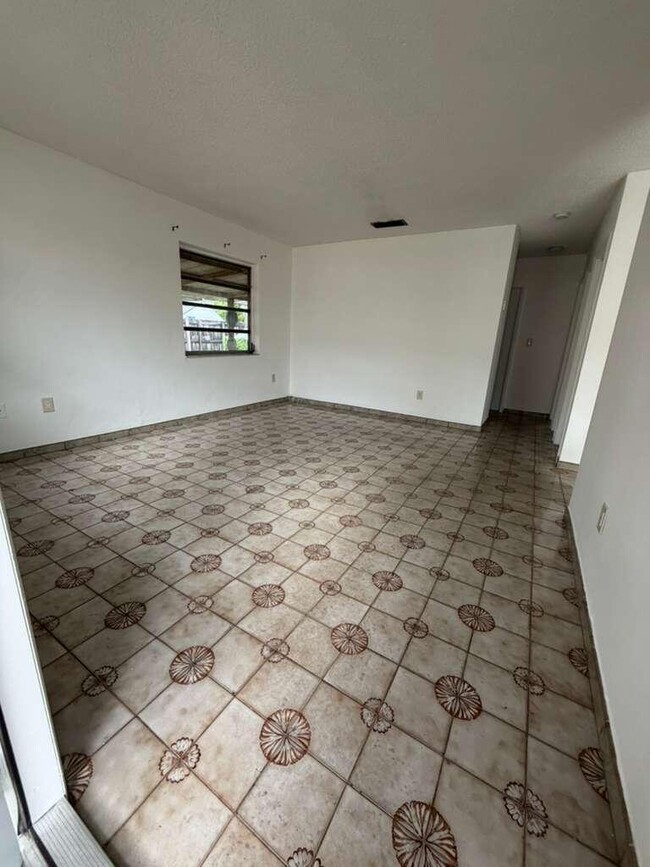 Foto del edificio - 4796 E 10th Ave