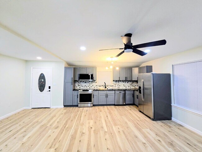 Foto del edificio - 401 Trichelle St