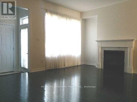 Photo du bâtiment - 10619 Woodbine Ave