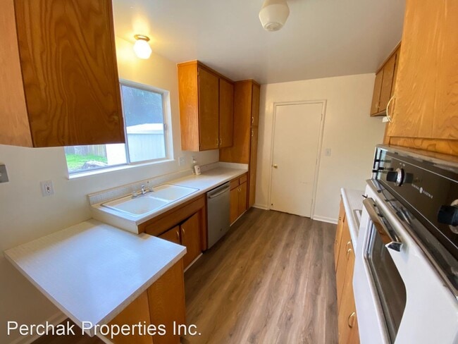 Building Photo - 3 br, 2 bath House - 1425 Camino Verde