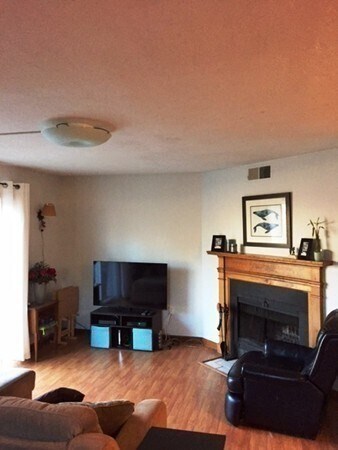 Foto del edificio - 162 Quincy Shore Dr