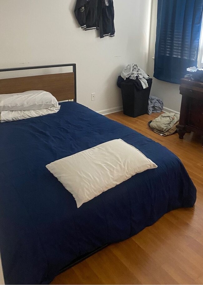 Building Photo - Gillespie